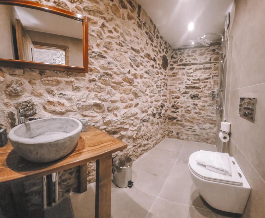 The Cellar Studios - By Avelink Spata  Bagian luar foto